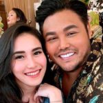 Ayu Ting Ting Dapat Kado Ulang Tahun dari Ivan Gunawan, Isinya Apa?