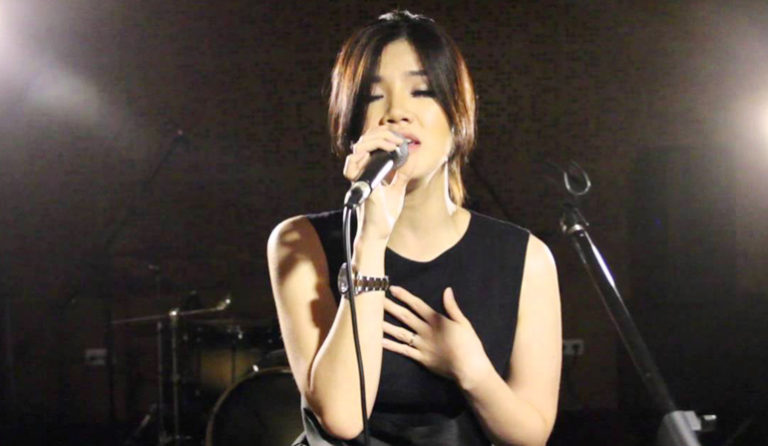 Lirik Lagu Agatha Suci