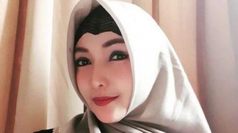 Roro Fitria Mantap Hijrah Mengenakan Hijab