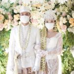 Zaskia Gotik Bayar Kontan Gaun Pengantin dari Ivan Gunawan